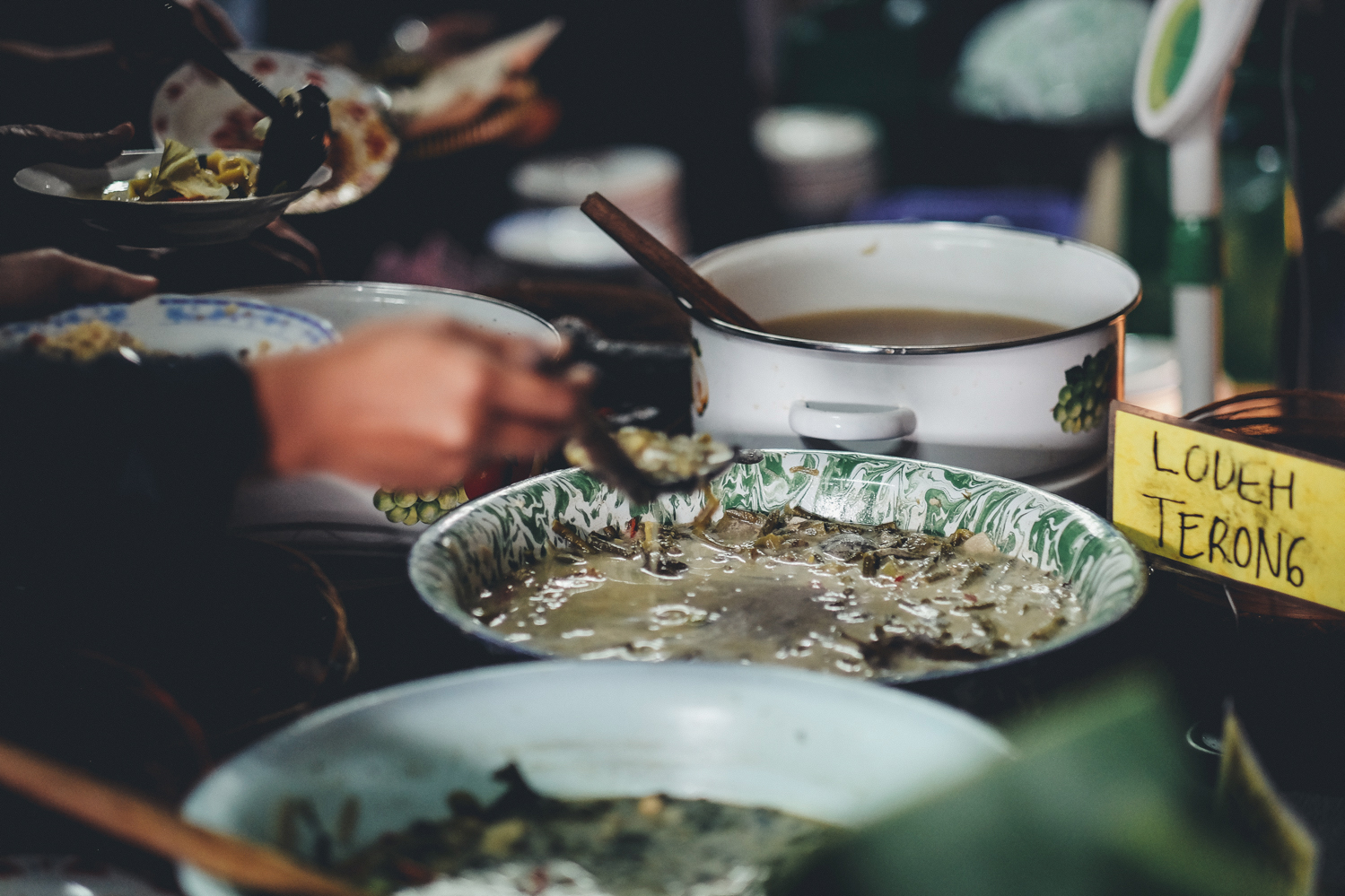 Bu Darni's Warung: Home-cooked Flavors Adorning Lingkar Selatan